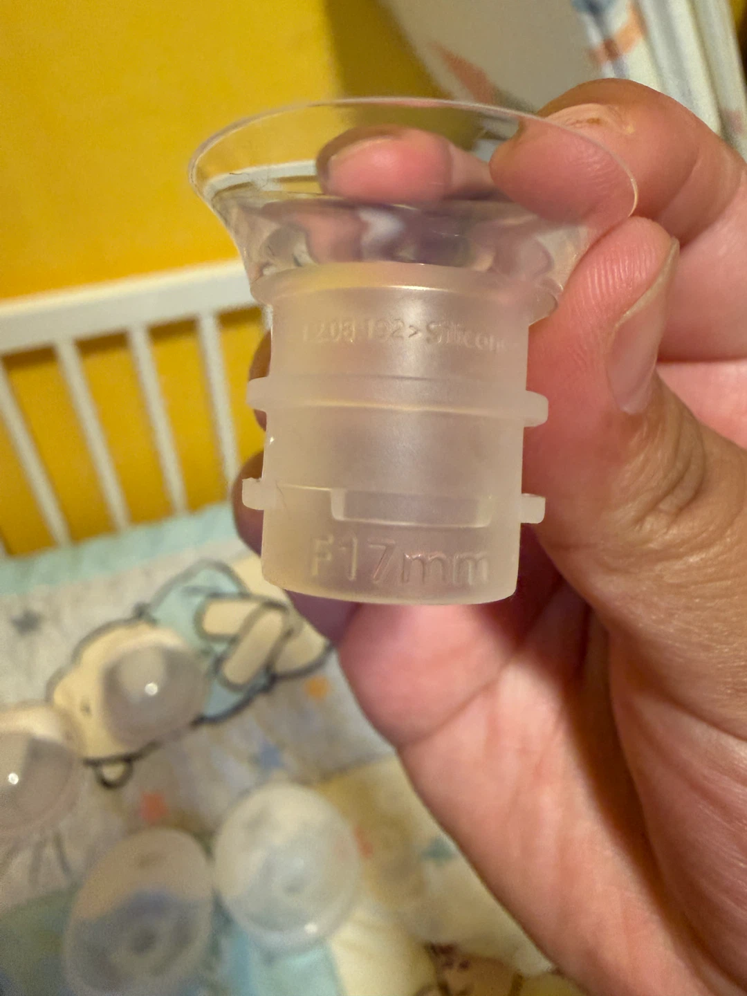 Eufy Smart Wearable Breast Pump - photo 2