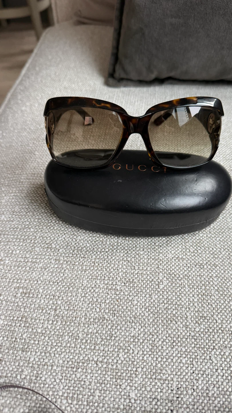 Gucci Sunglasses - Tortoiseshell