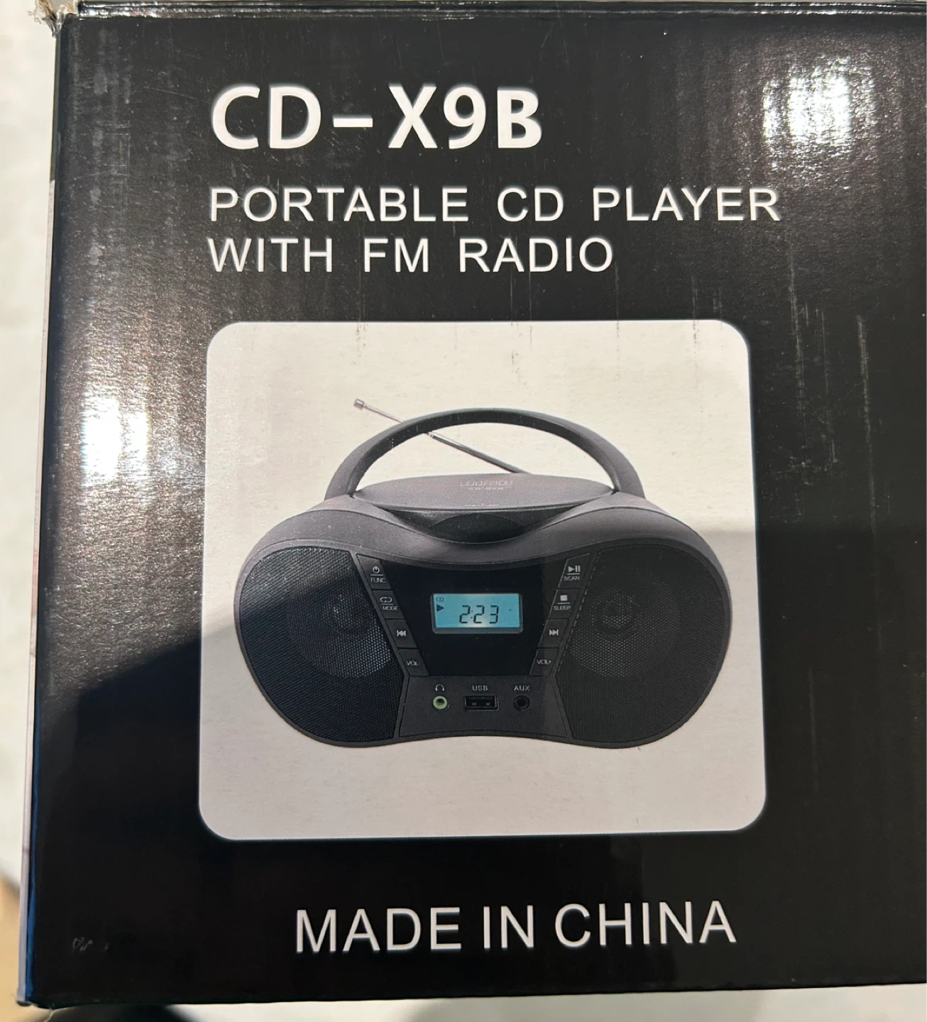 Portable CD Player with FM Radio - photo 2