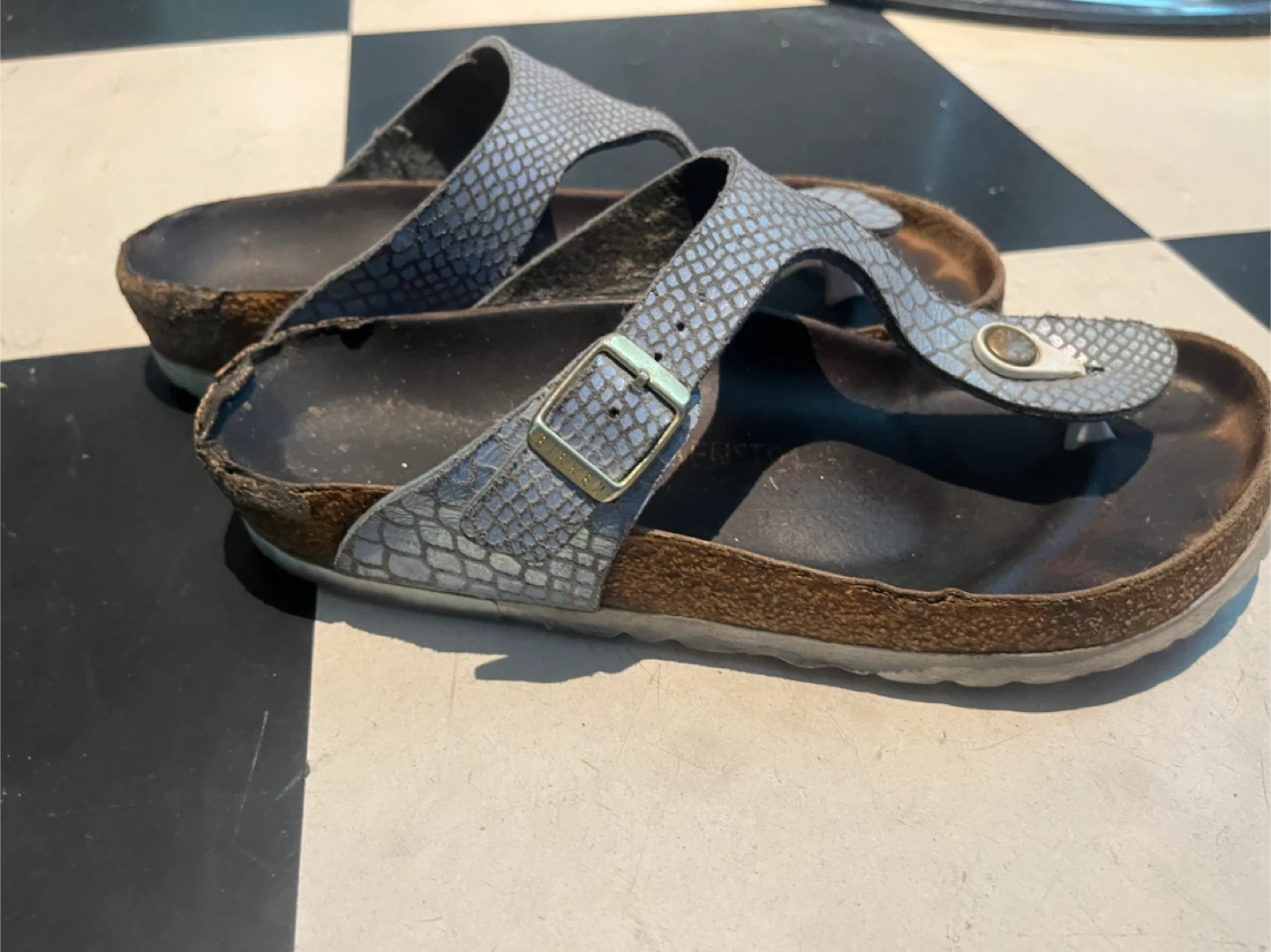 Birkenstock Gizeh Sandals Size 39 Snakeskin Print - photo 2