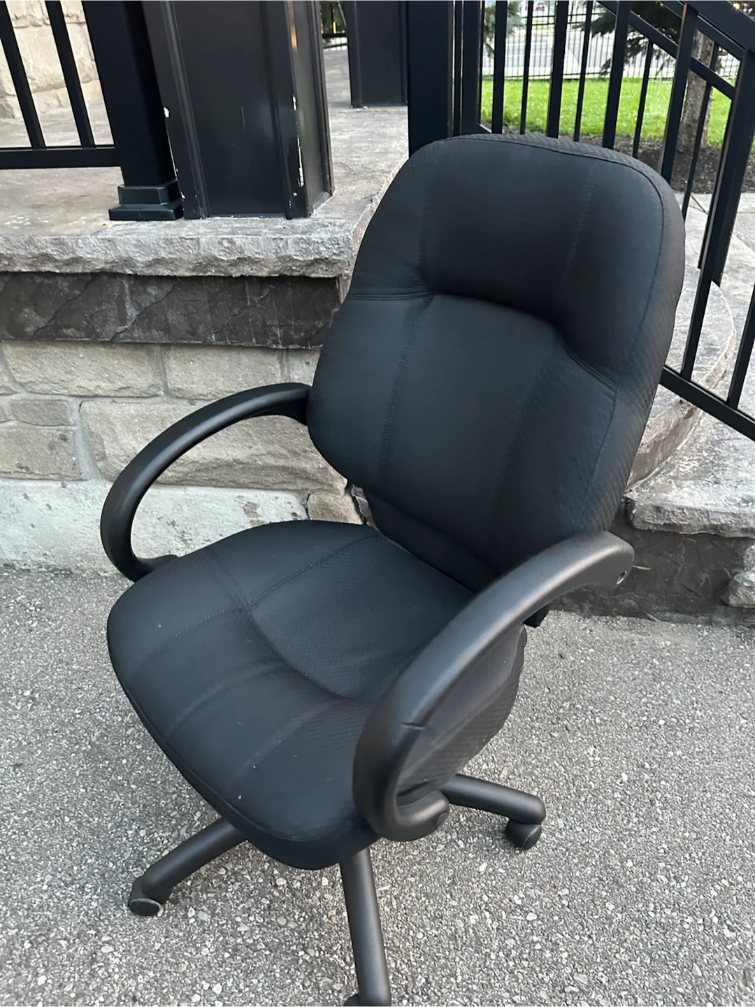 Ergonomic Office Chair – Comfortable & Adjustable - photo 2