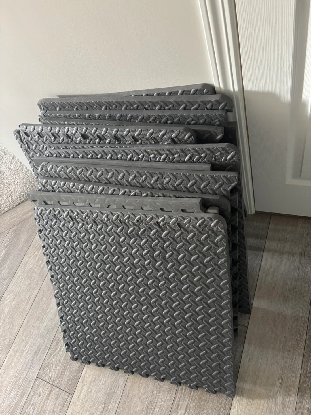 12Pcs Grey Foam Interlocking Floor Mats with Diamond Tread