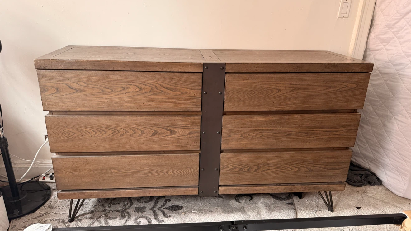 Wooden Dresser with 6 Drawers & Ser of Nightstands