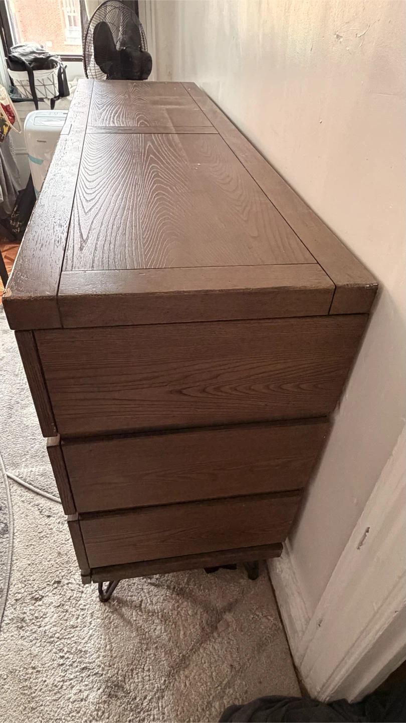 Wooden Dresser with 6 Drawers & Ser of Nightstands - photo 2