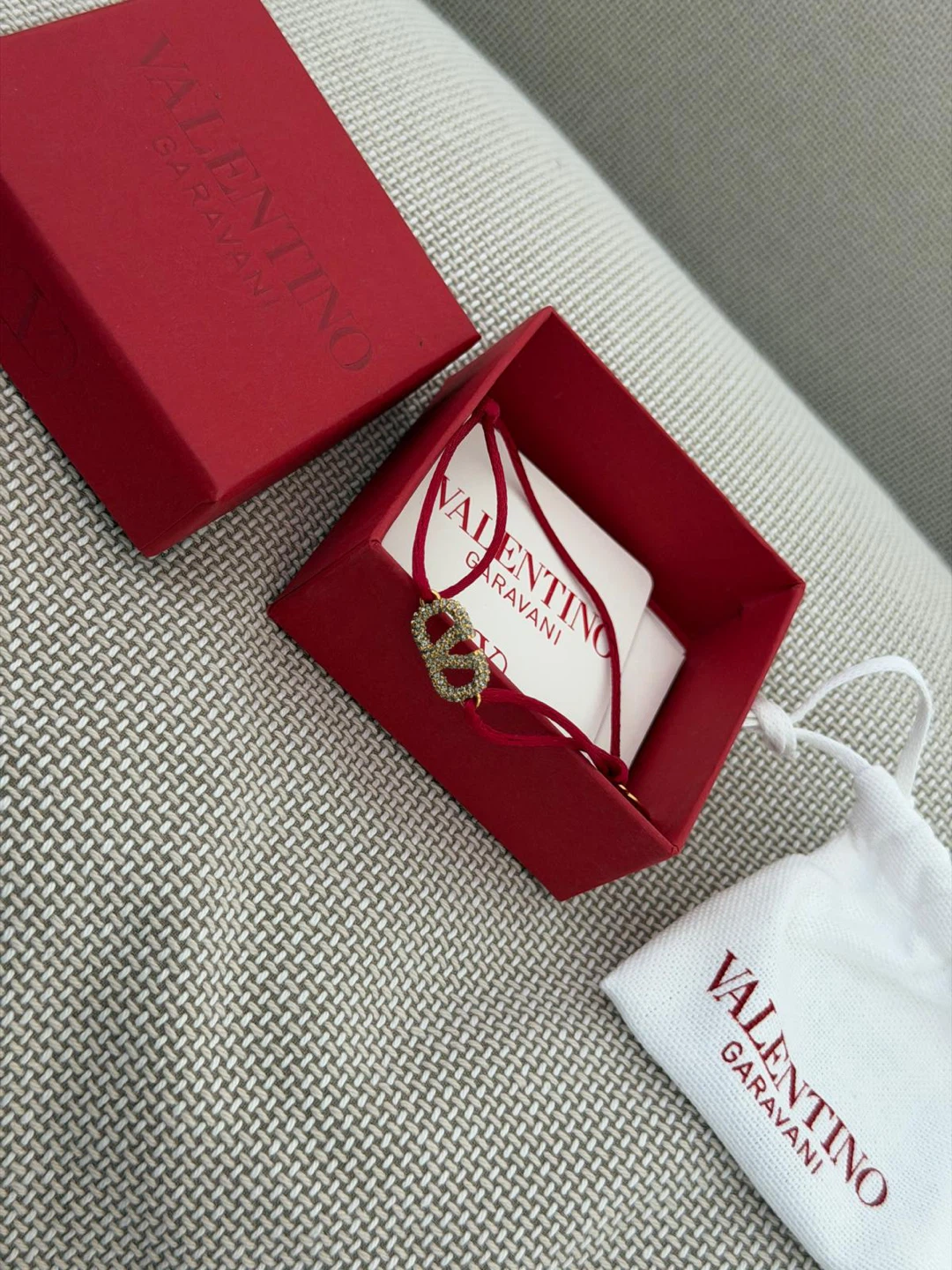 Valentino Garavani Red Cord Bracelet with VLogo - photo 4