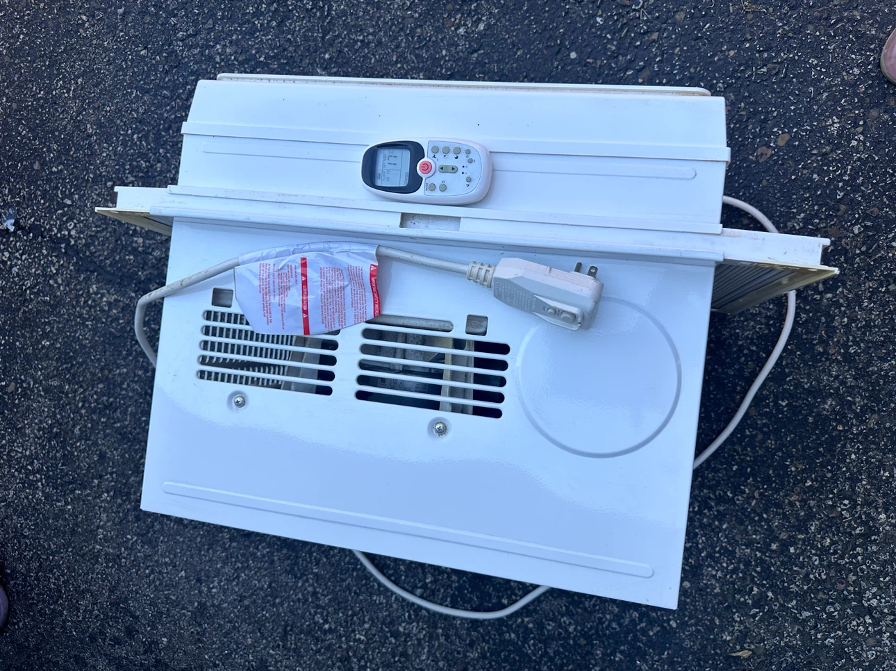 AC, tables , lawn mover, digital display for sale - photo 2