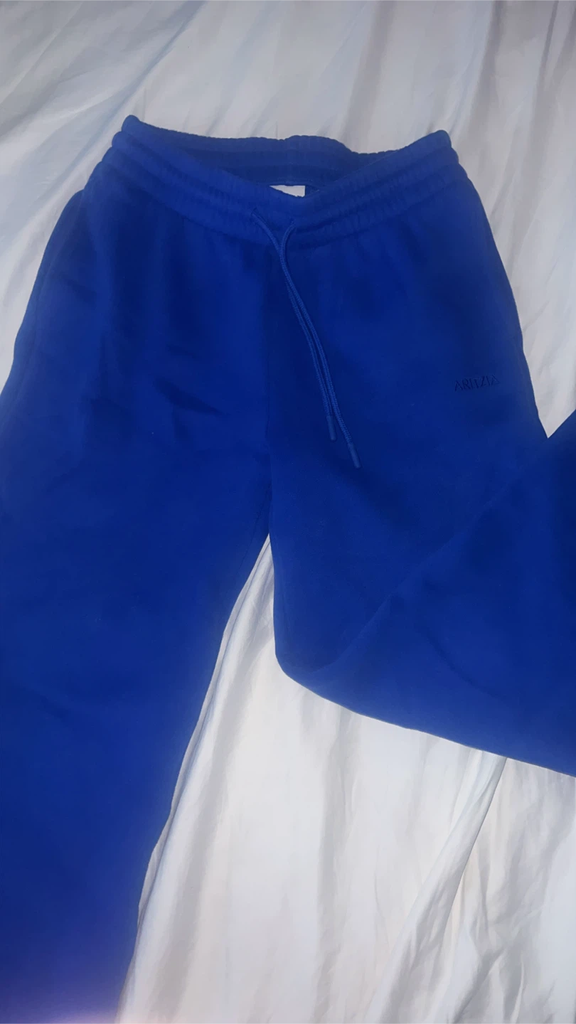 Aritzia Cozy Sweatfleece Mega Straight Sweatpant