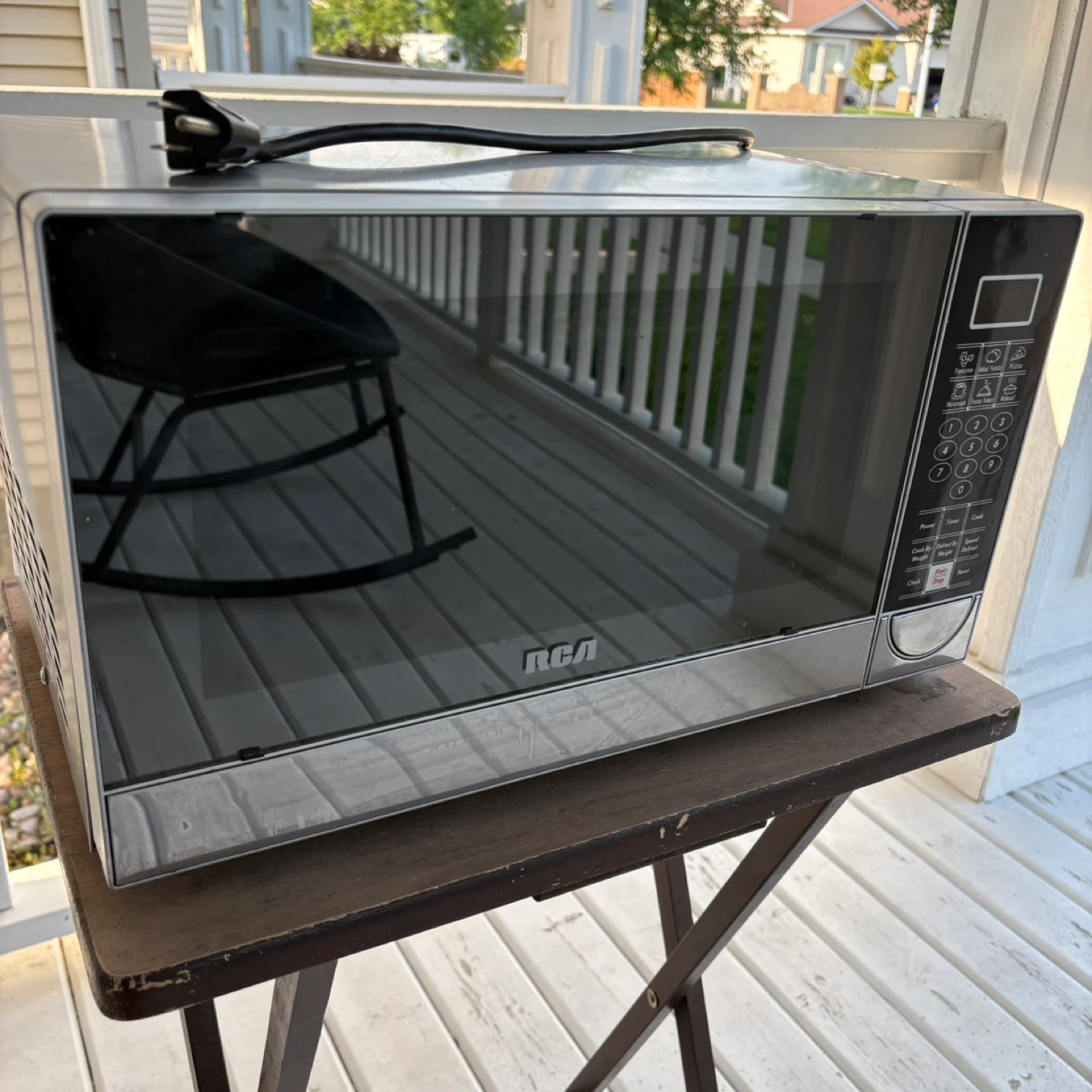 RCA Household Microwave Oven