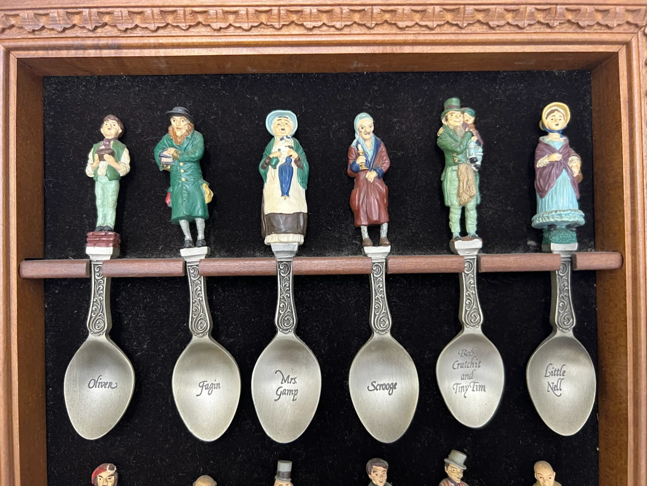 Set of 12 Decorative Collector Spoons - Dickens Characters - photo 2
