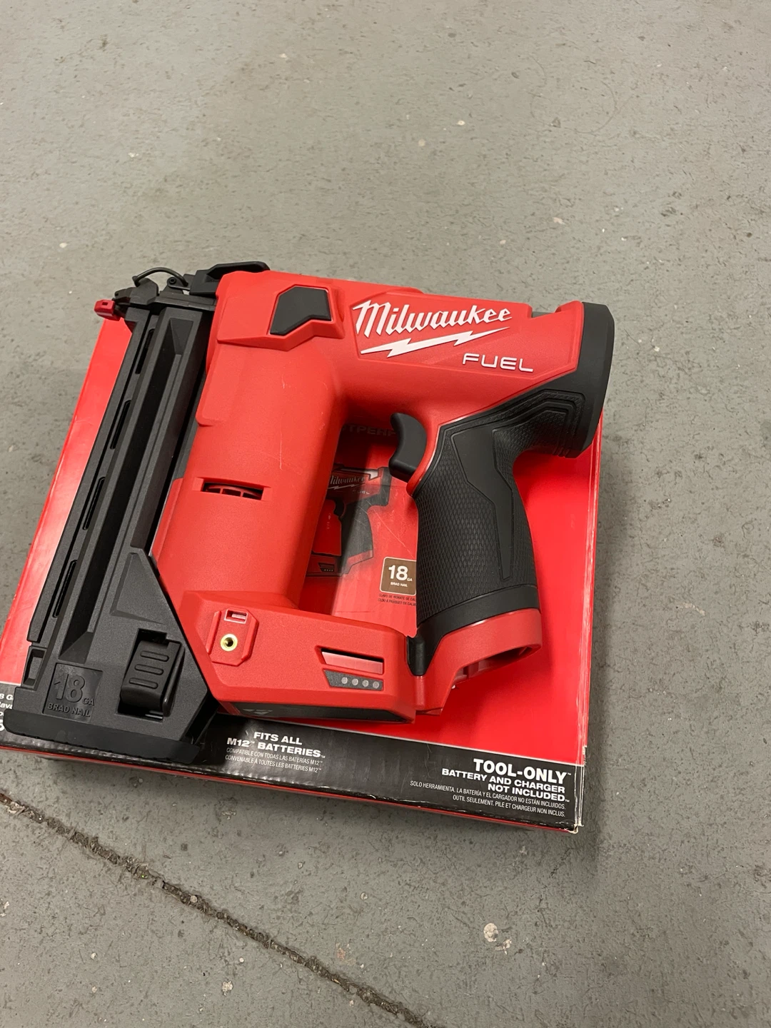 Milwaukee M12 FUEL 18 Gauge Brad Nailer - photo 3