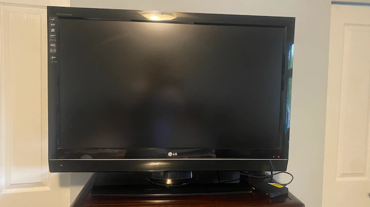 LG X-Canvas Flat Screen TV 42 inches