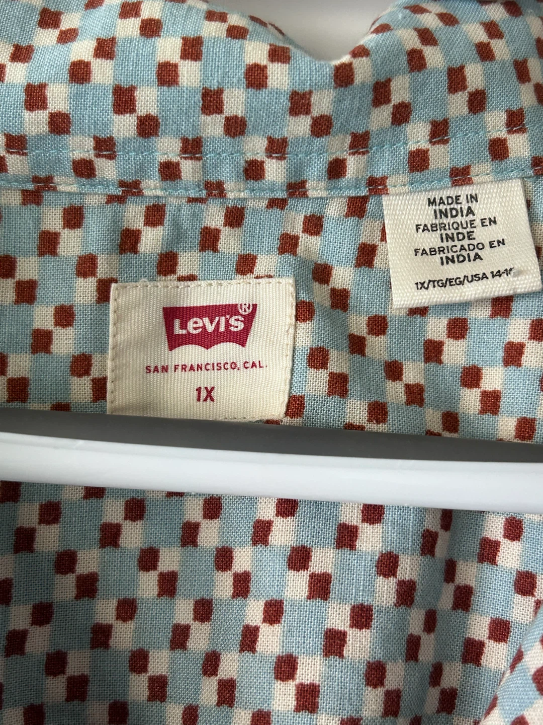 Levi's Women's Button-Up Shirt | Size XL (Fits Like L/M) - photo 3