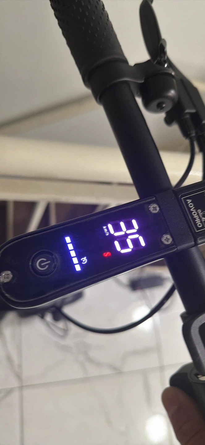 AOVO PRO Electric Scooter