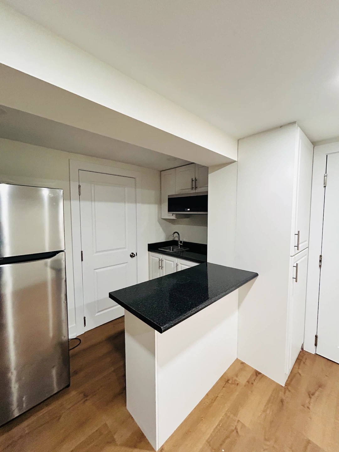 Studio basement for rent - photo 4
