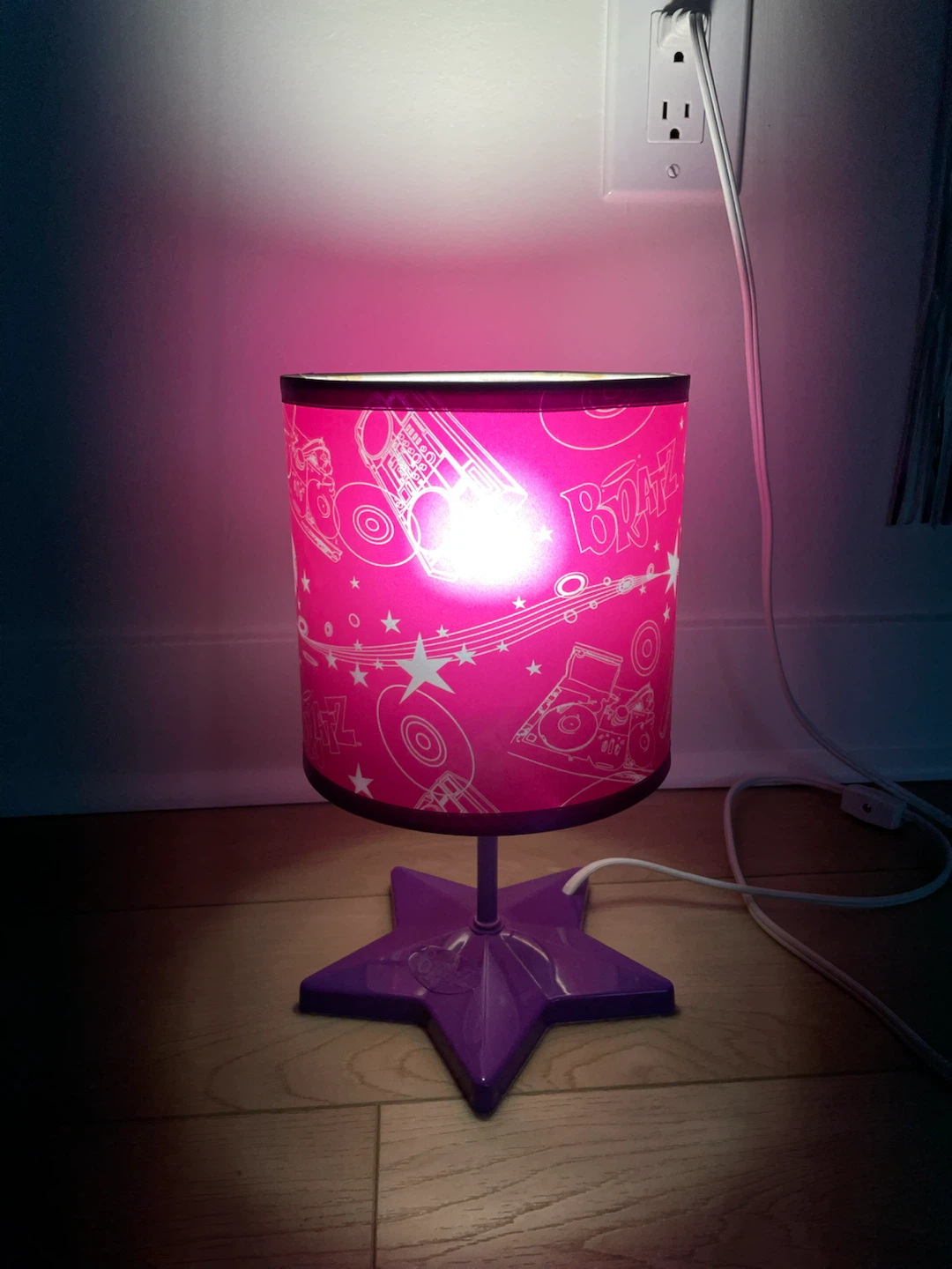 Bratz Desk Lamp with Star Base - photo 3