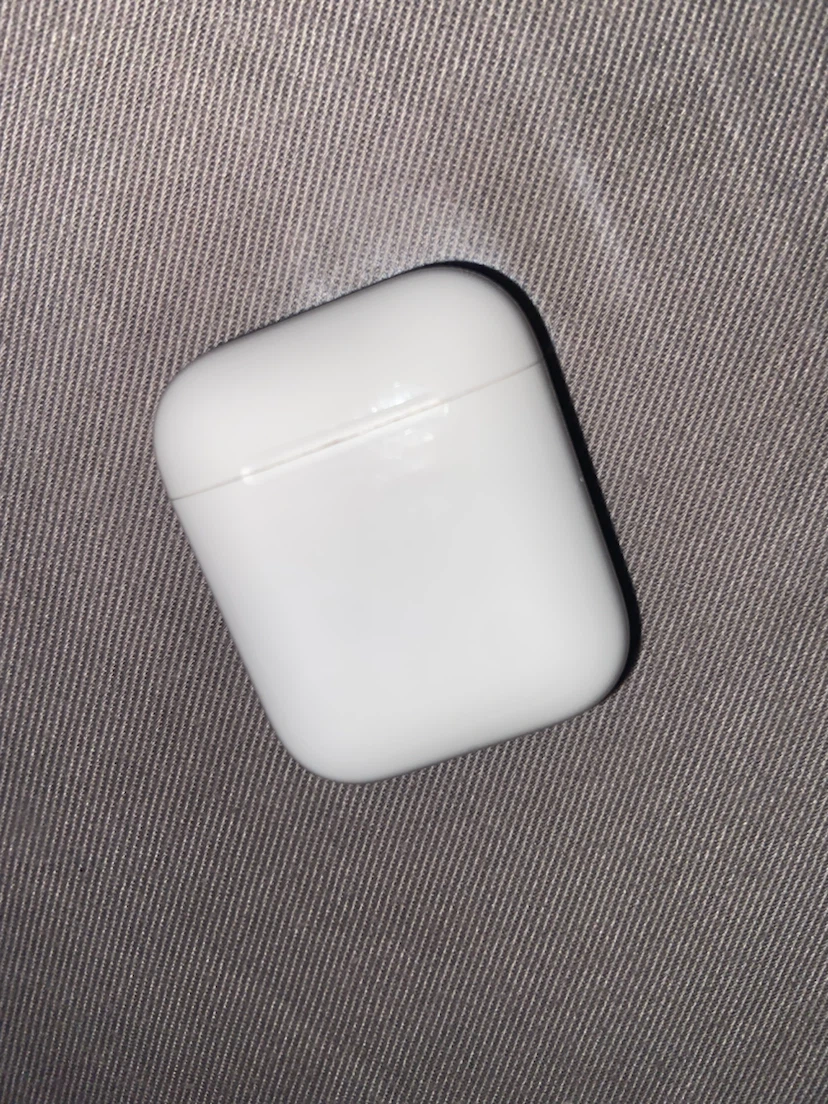 Apple AirPods (2nd Gen)