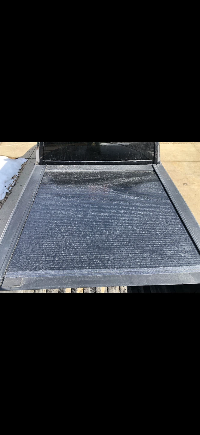 Retrax Retractable Truck Bed Cover ***