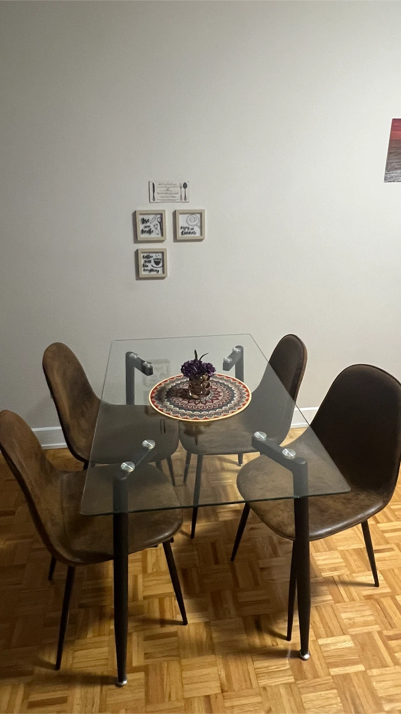 Landahl 4-Person Glass Top Dining Set - photo 3