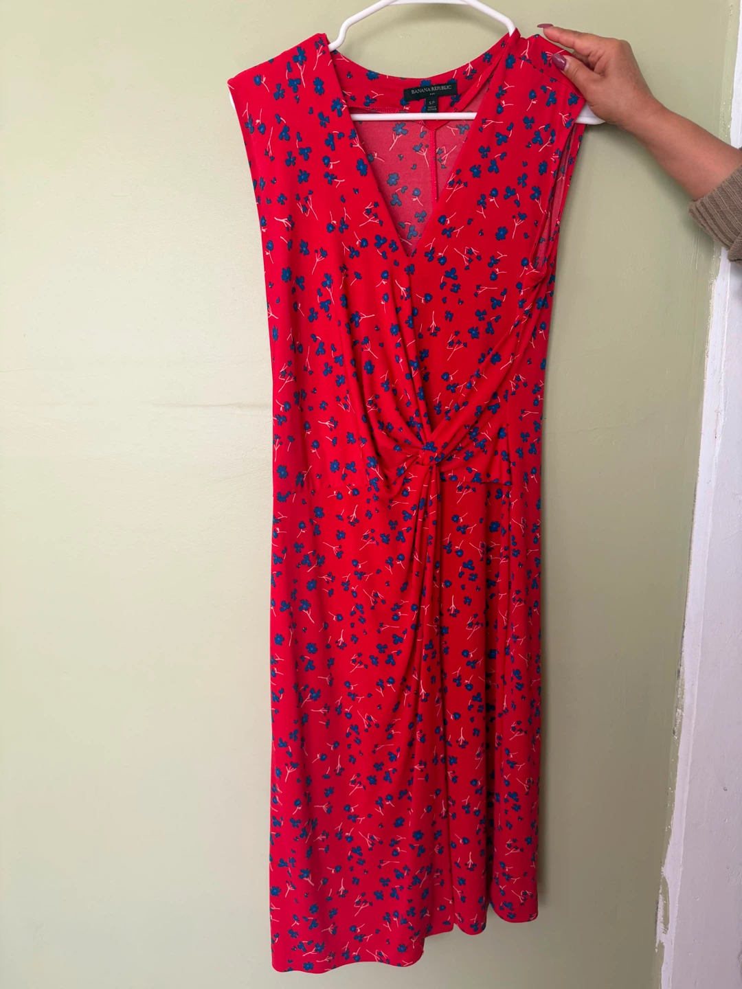 Banana Republic Red Floral V-Neck Midi Dress