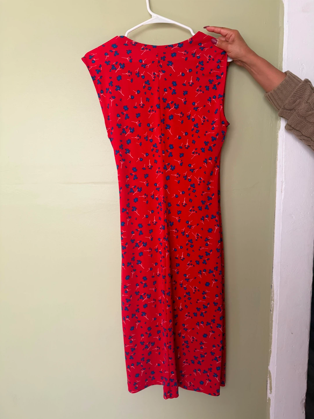 Banana Republic Red Floral V-Neck Midi Dress - photo 2
