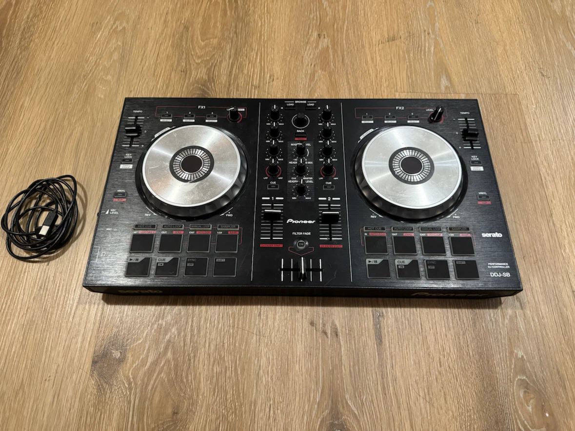 Pioneer DDJ-SB DJ Controller