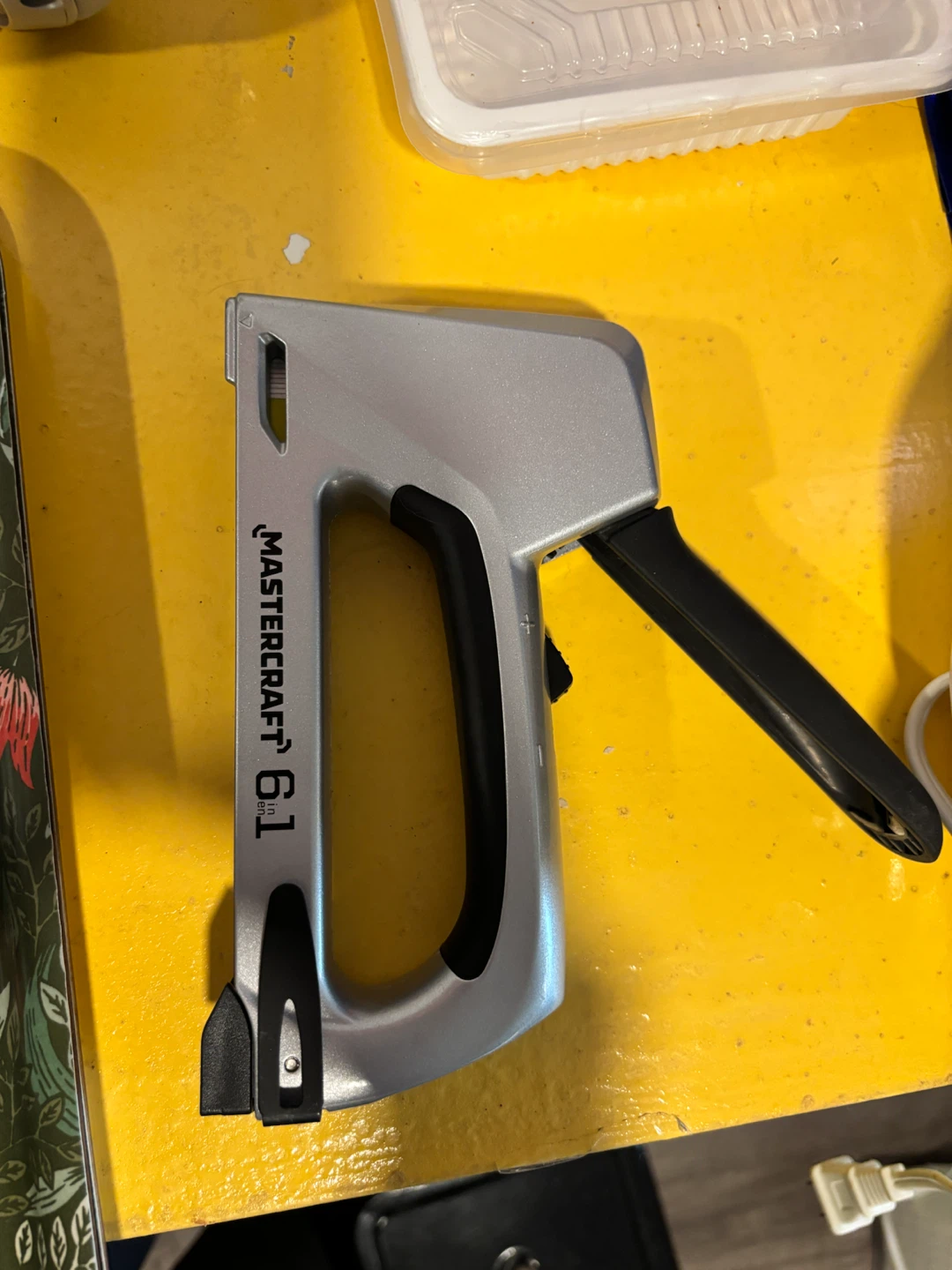 Mastercraft 6-in 1 Stapler