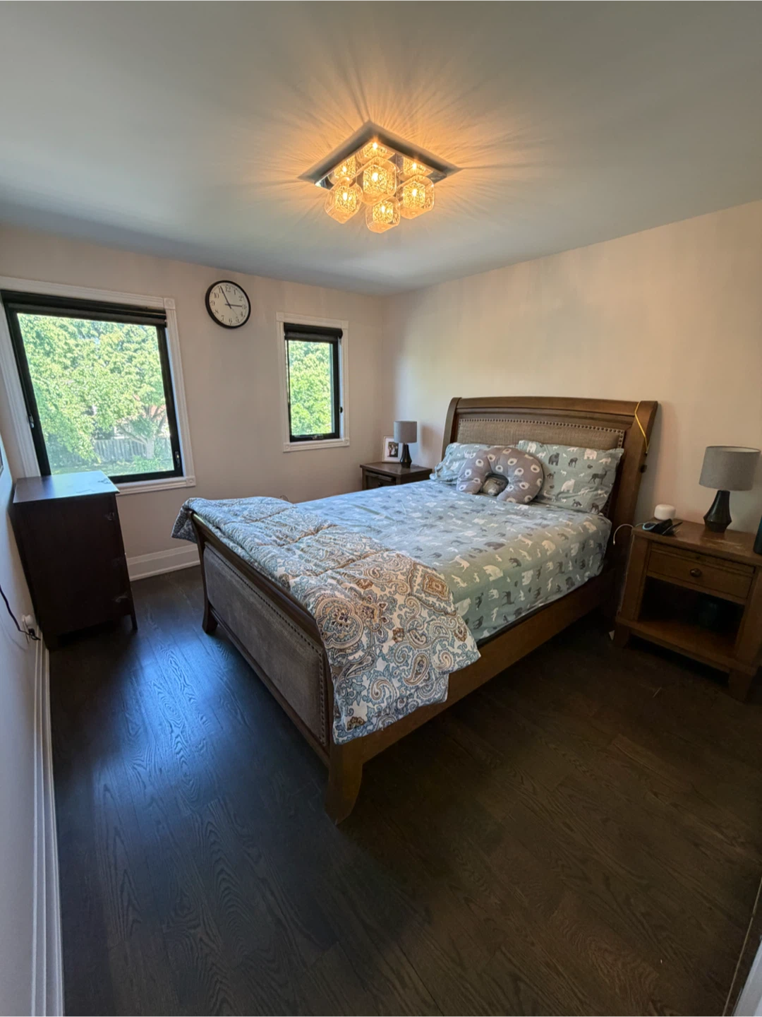 Queen 5 piece bedroom set with mattress