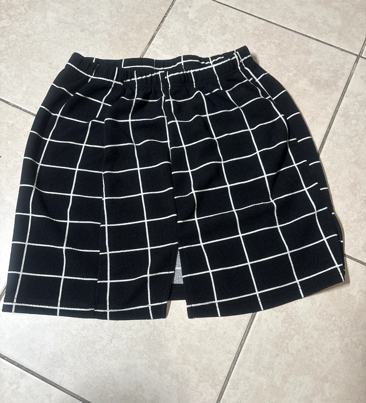 SHEIN Black & White Grid Skirt Size M