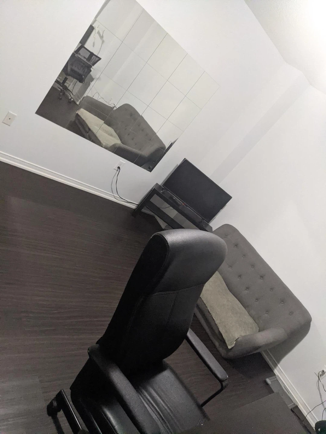 Private Bedroom with Private Powder Room - photo 4