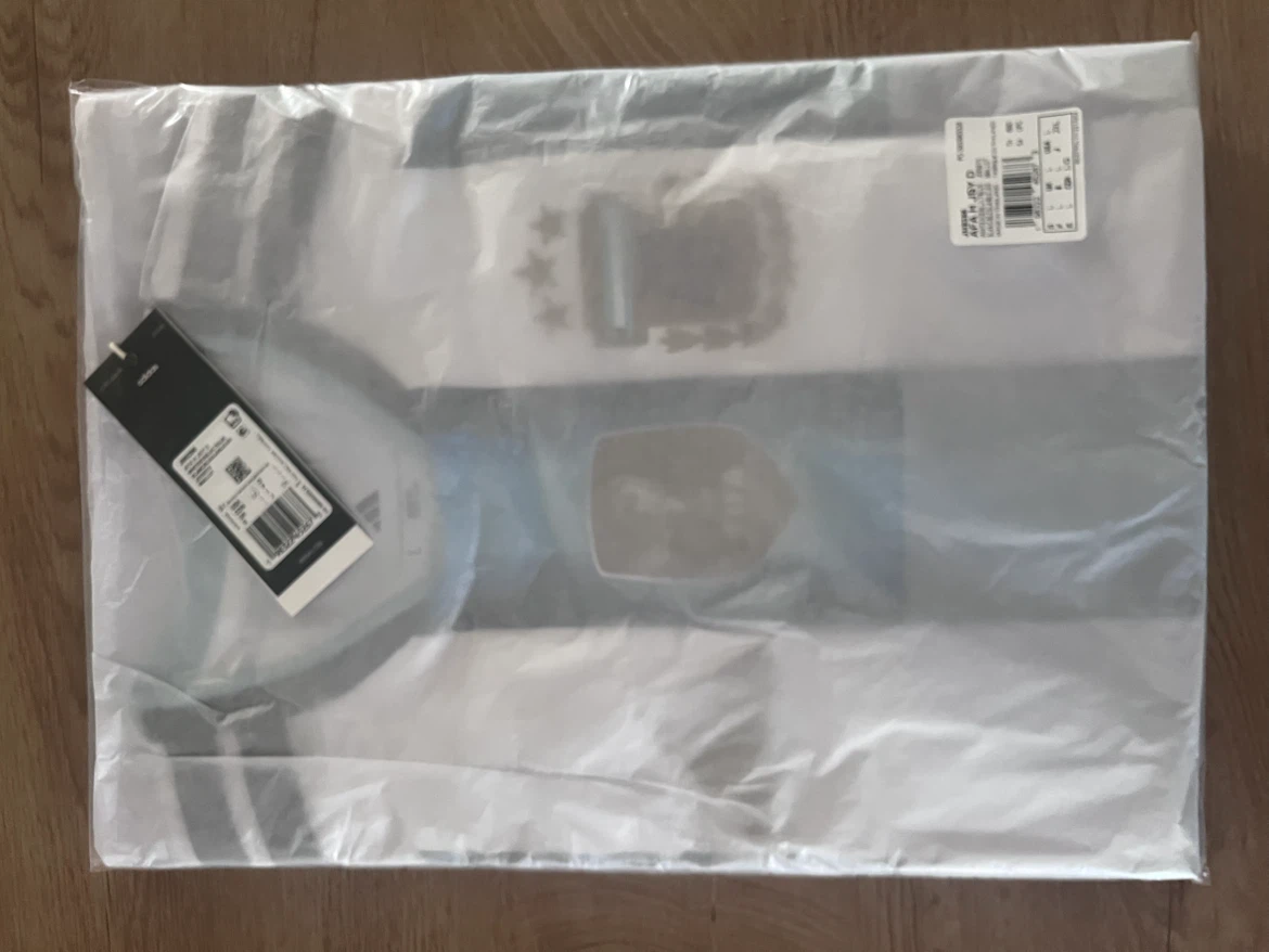 Adidas T-Shirt