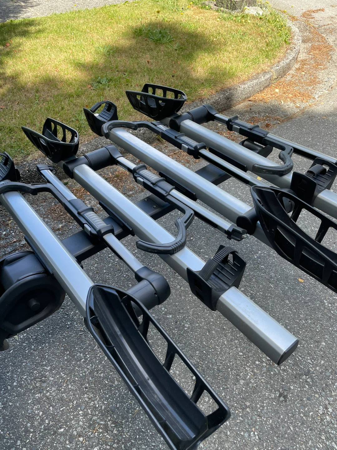 Thule pro xtrx Helium 4Bike Hitch Rack - photo 3