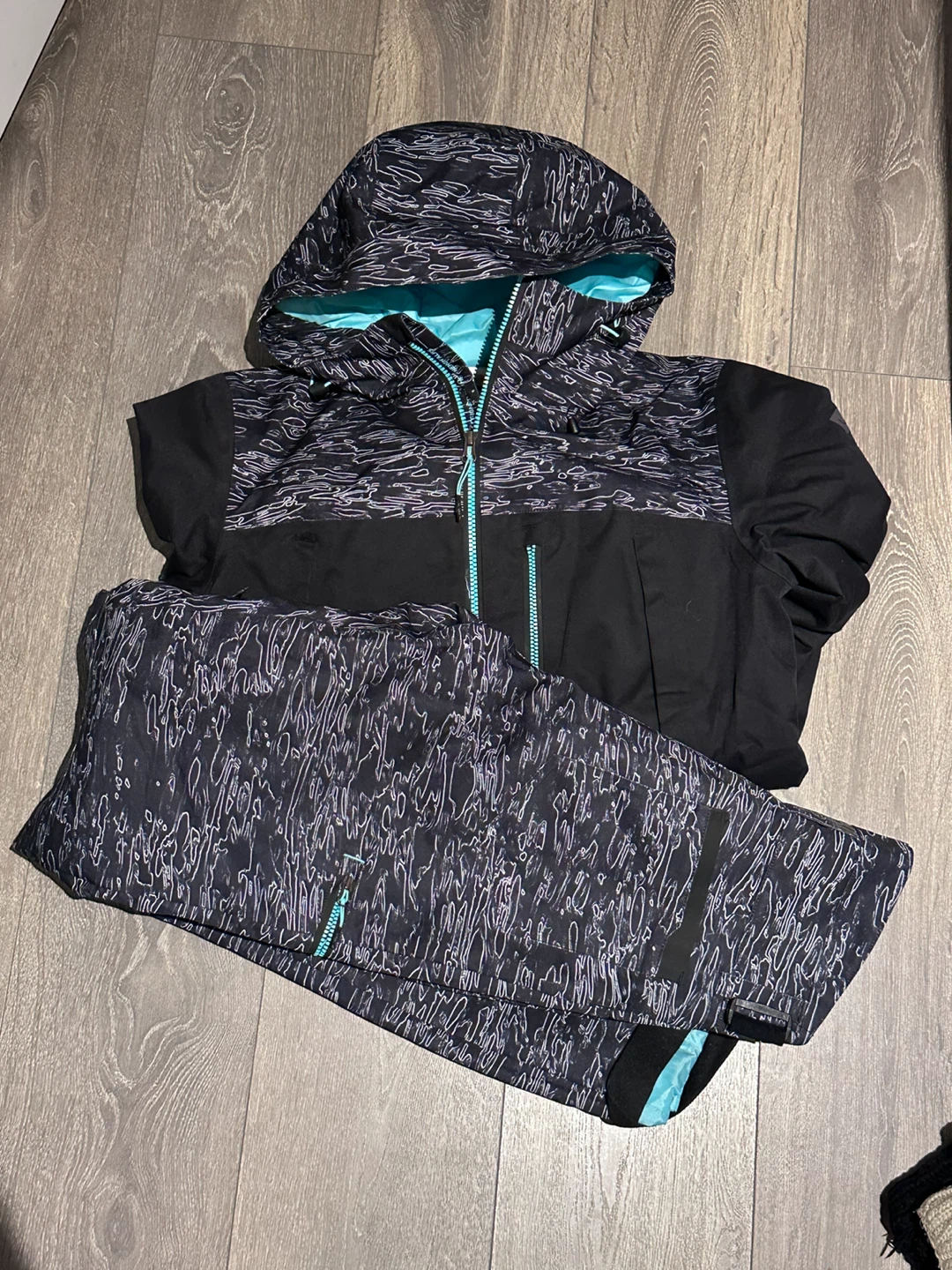 Winter ski Jackets & hats