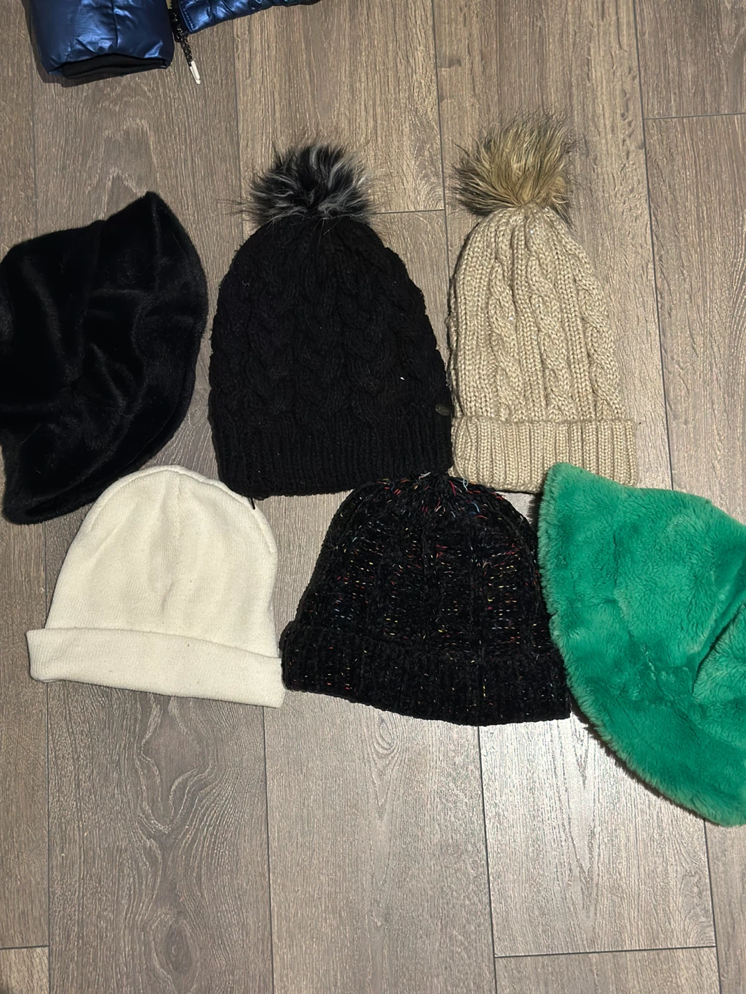 Winter ski Jackets & hats - photo 4