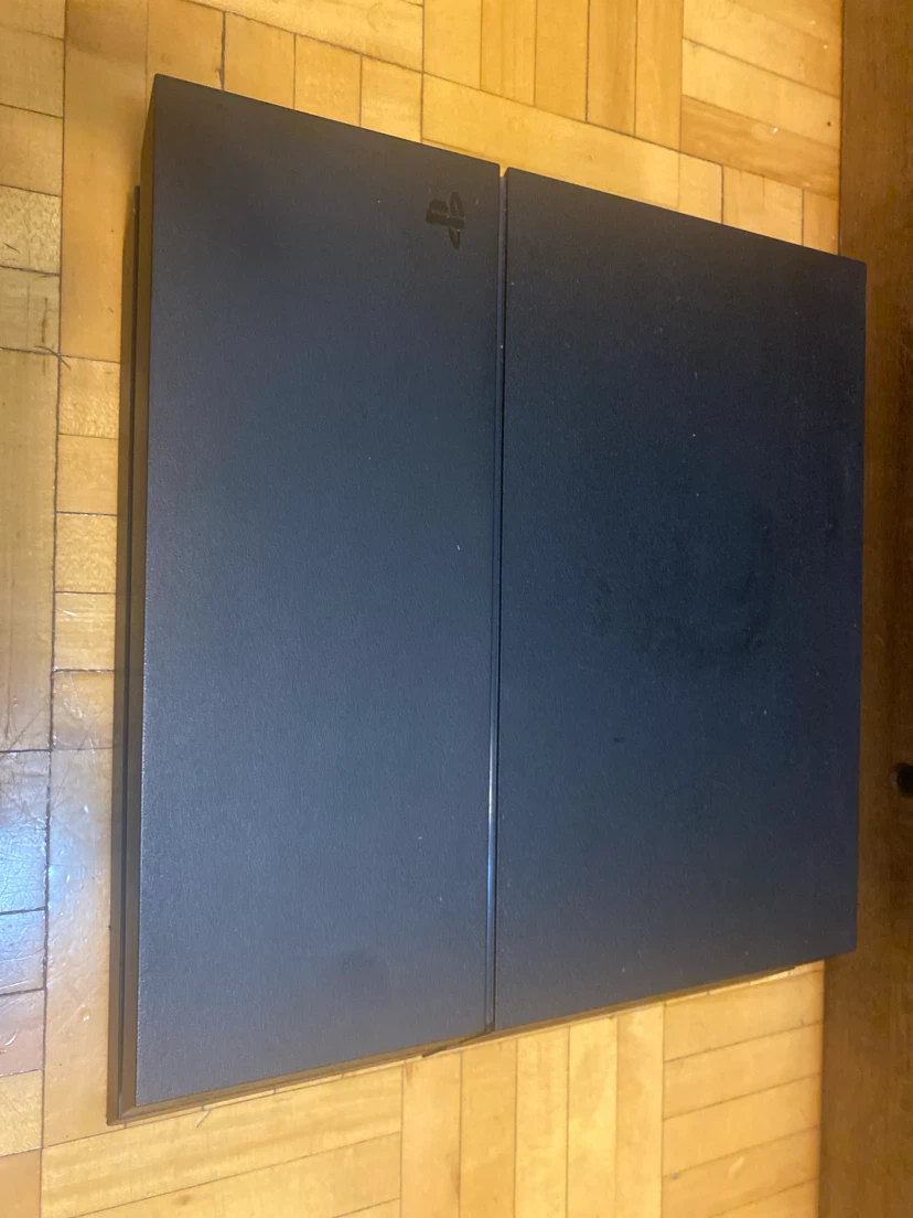Black PlayStation 4 console - photo 2