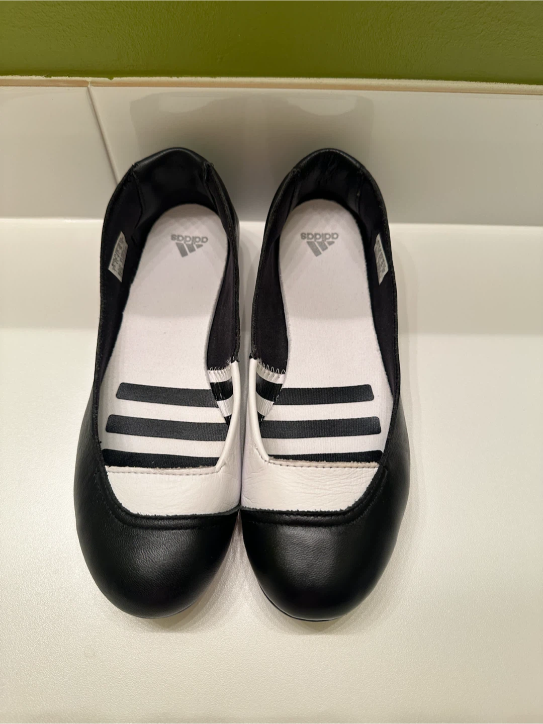 Adidas women's athletic shoes - photo 2
