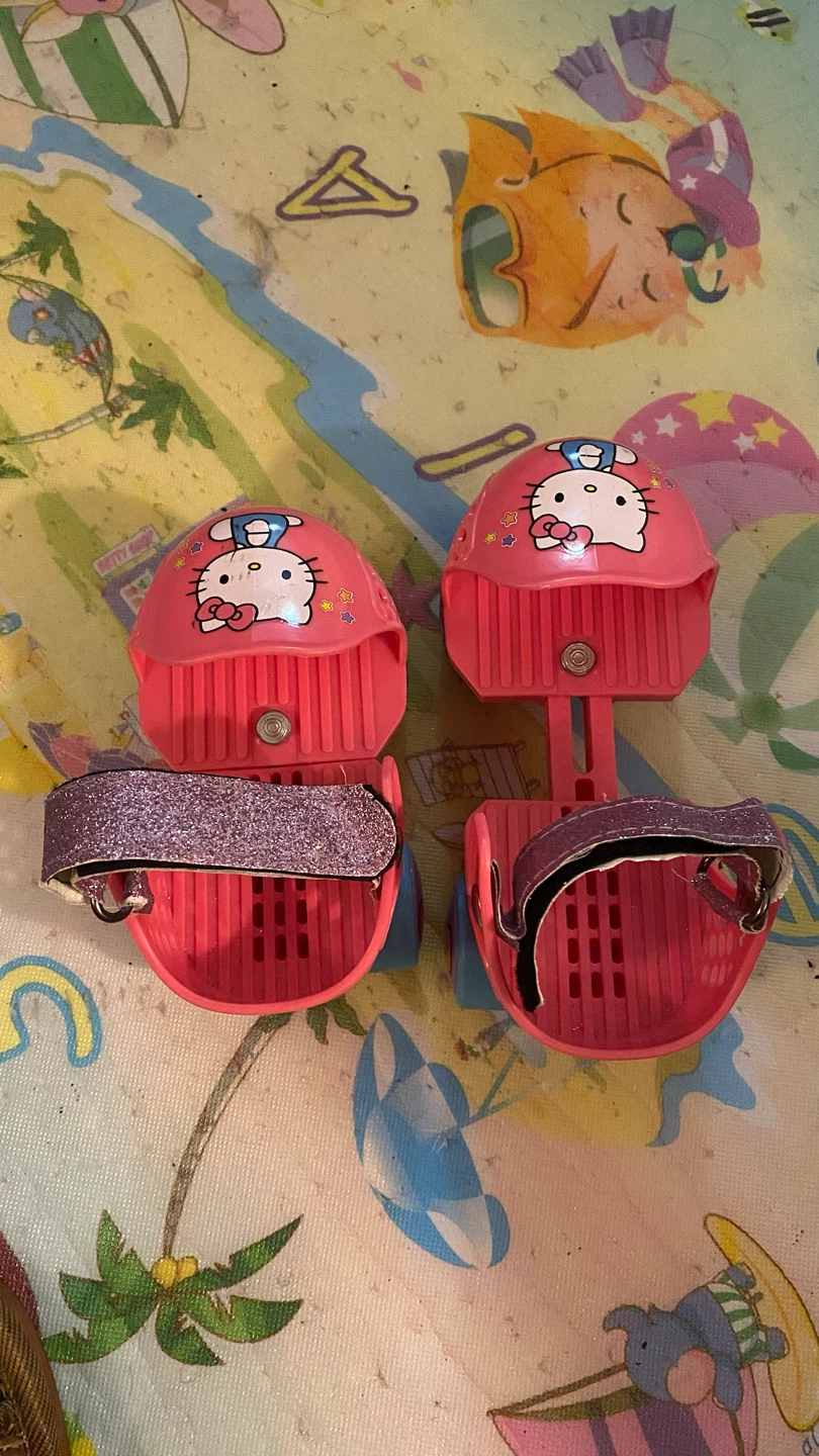 Hello Kitty Pink Adjustable Roller Skates for Kids - photo 3