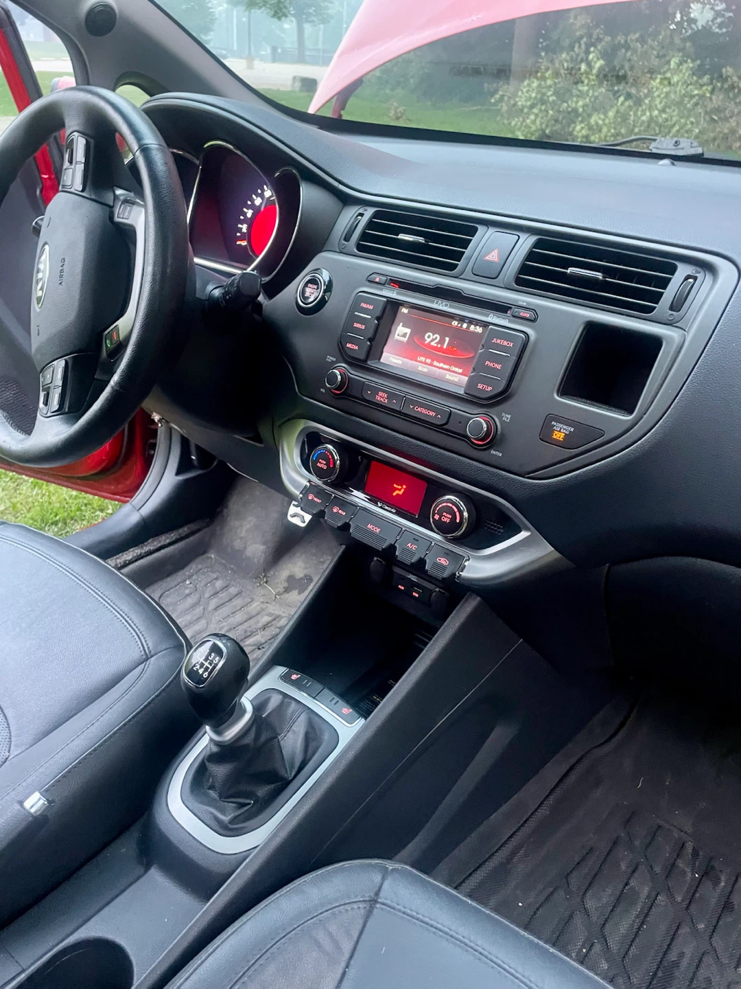 2013 KIA Rio Sx Hatchback 6 speed Priced to sell LOW KM! - photo 4