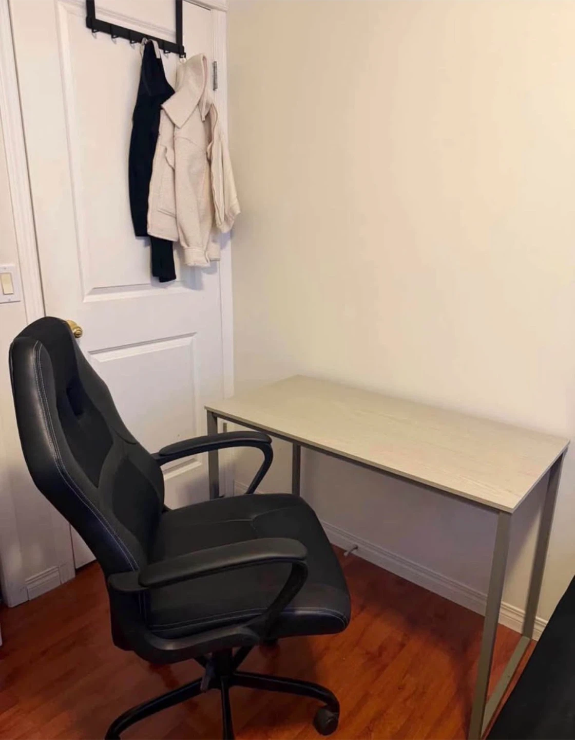 Desk and Gaming Chair