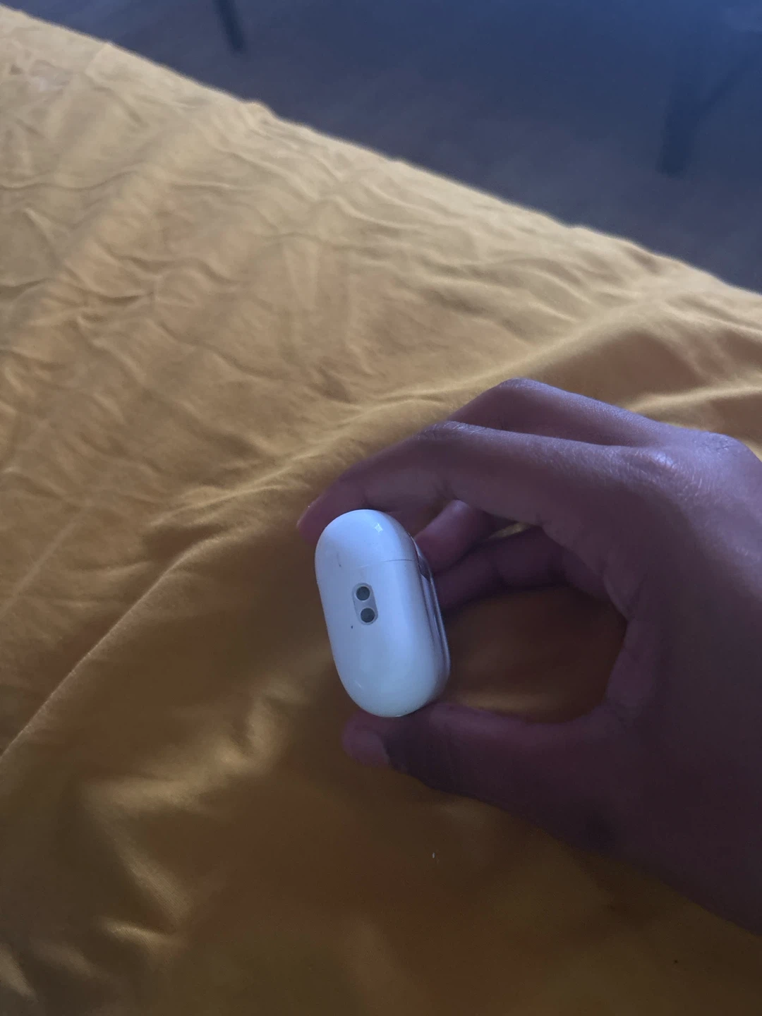 Apple AirPods Pro (2nd generation) Charging Case - photo 4