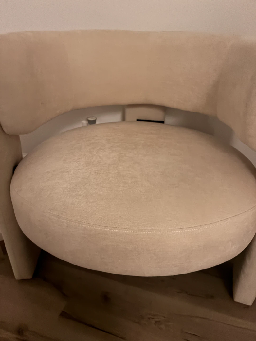 Cream Accent Chair - photo 2