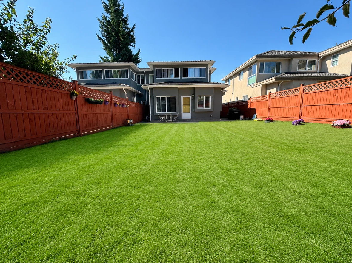 🏡Ground level suite, Utilities Included, 9ft Ceiling (Burnaby)