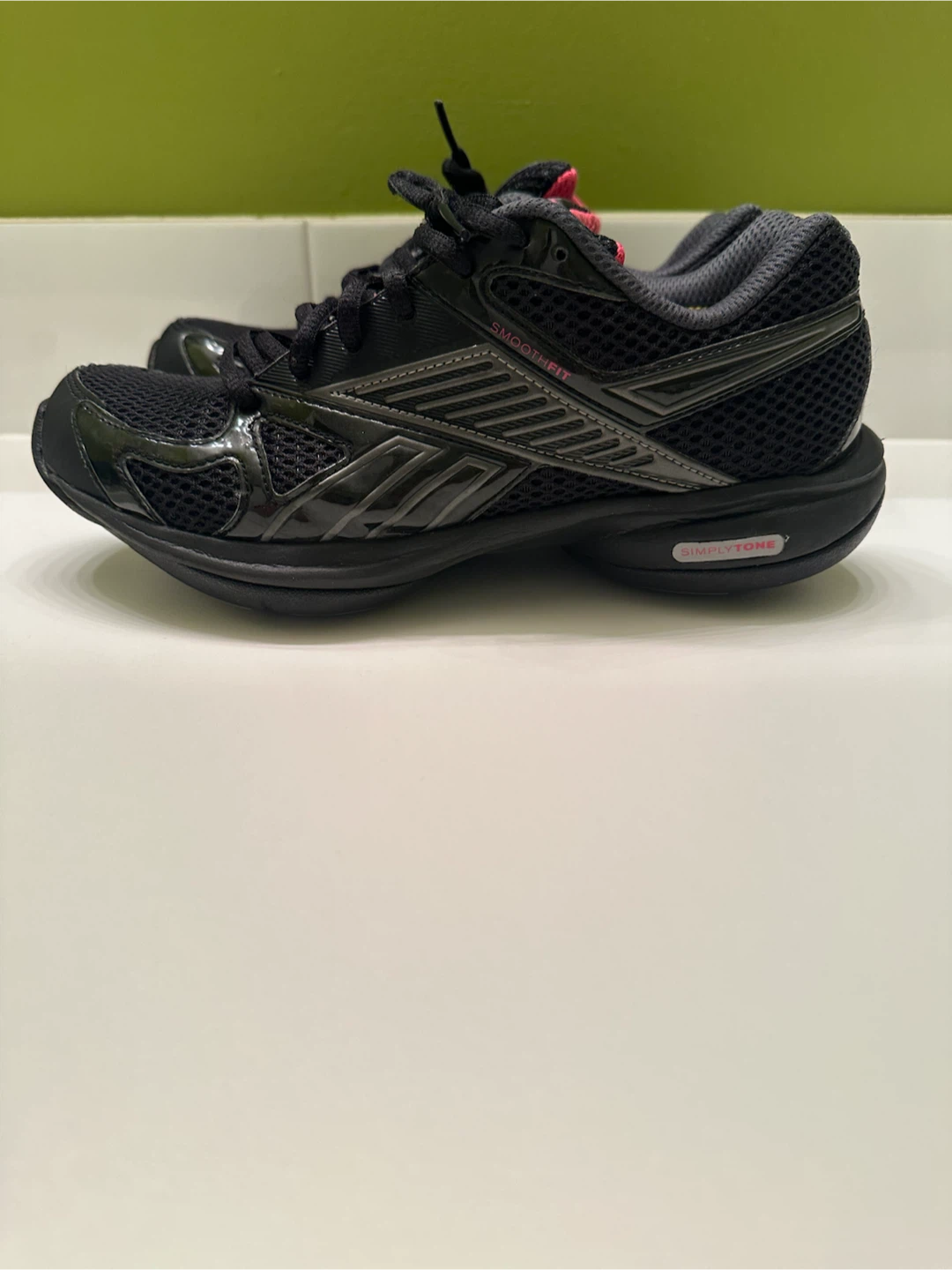Reebok athletic shoes - photo 3