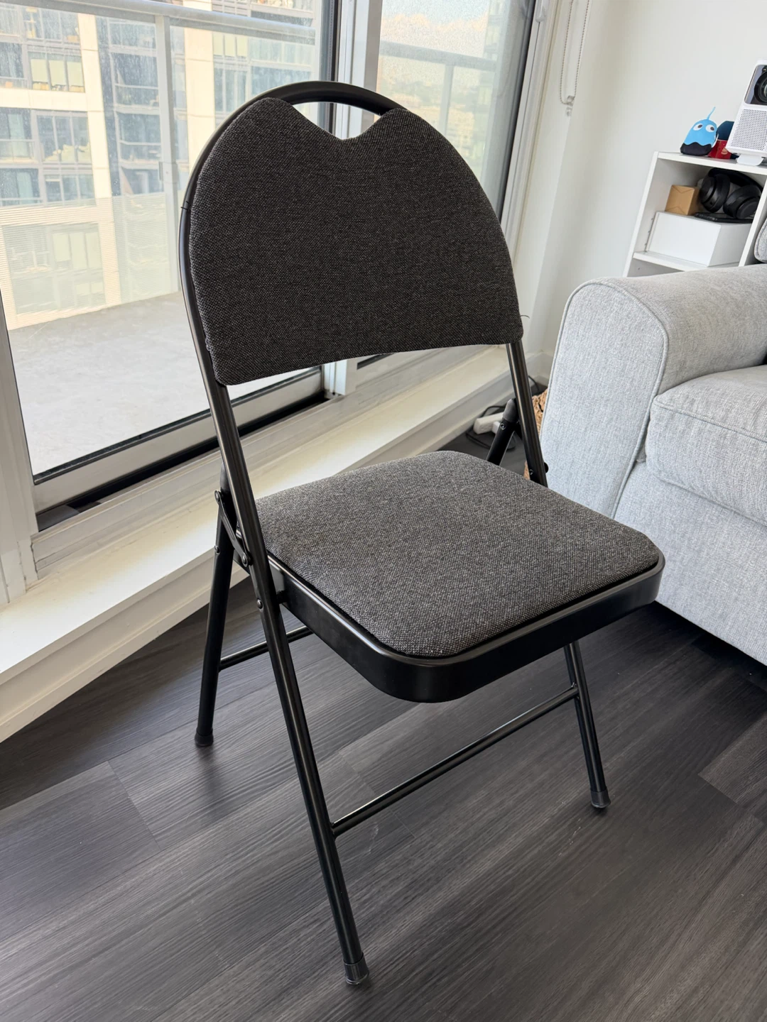 Small wooden top desk with black metal legs and table chair! - photo 3