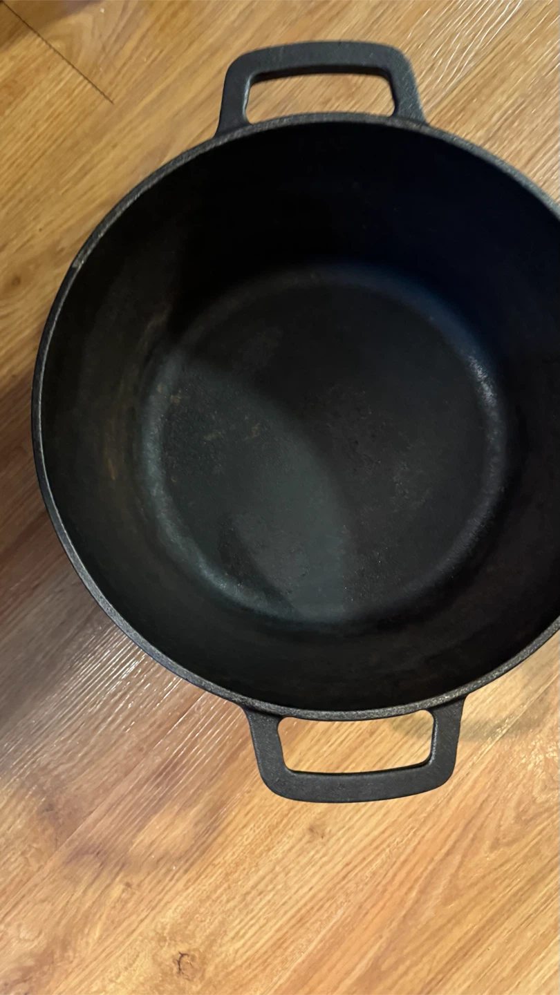 Cast Iron Dutch Oven and Griddle