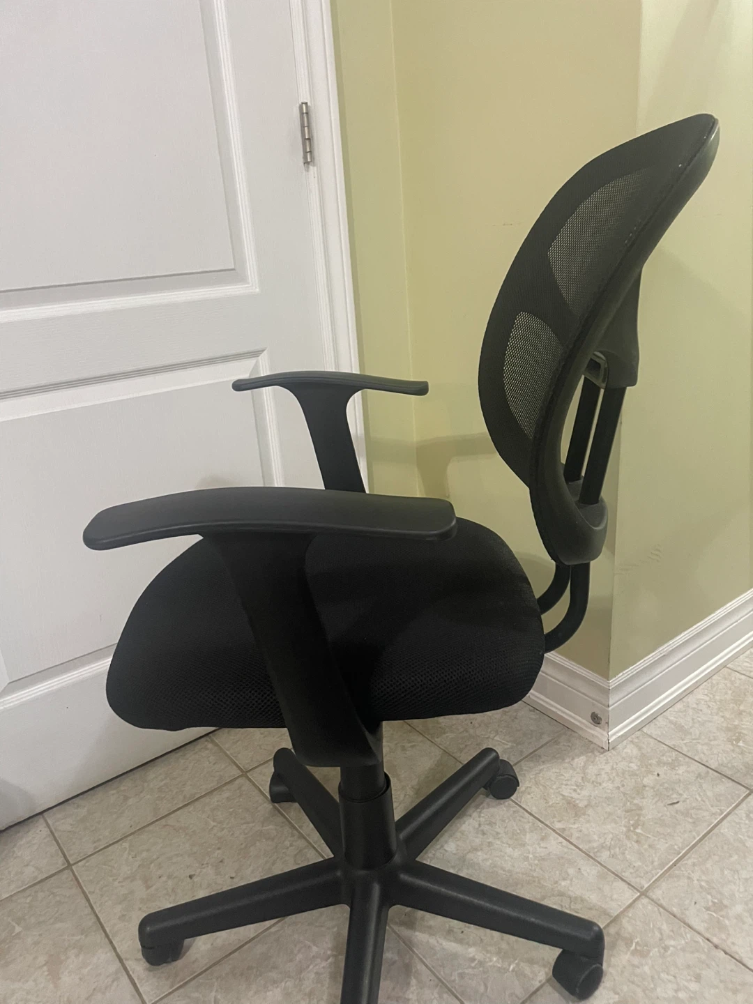 Black Mesh Office Chair - photo 3
