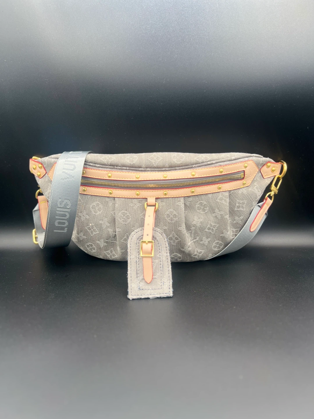 Louis Vuitton Monogram Denim BumBag - photo 3