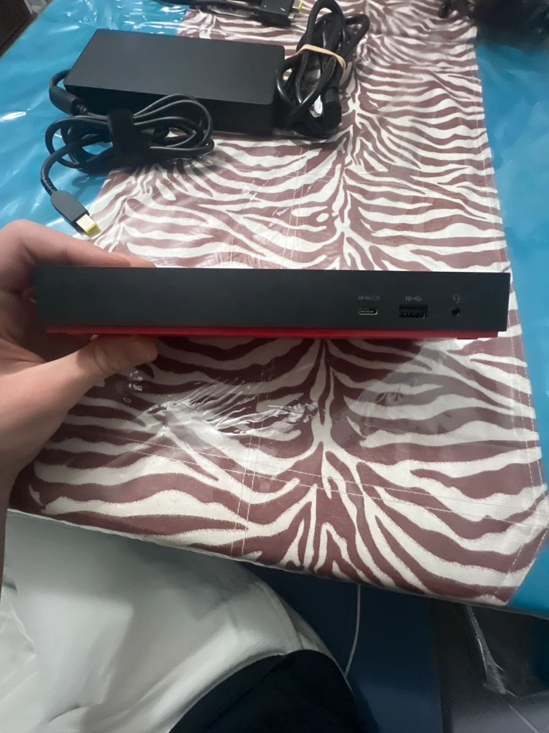 Lenovo ThinkPad Thunderbolt 4 Workstation Dock (Model 40B0) - photo 3