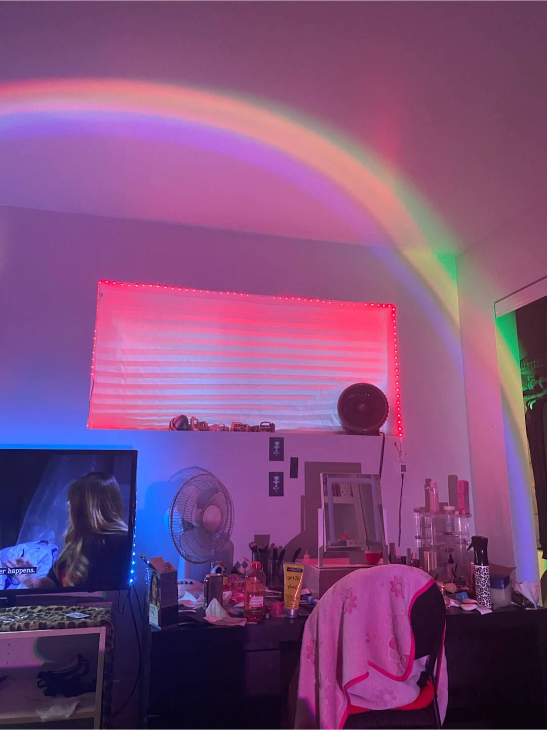 Rainbow Projector Lamp PICK UP ASAP - photo 2