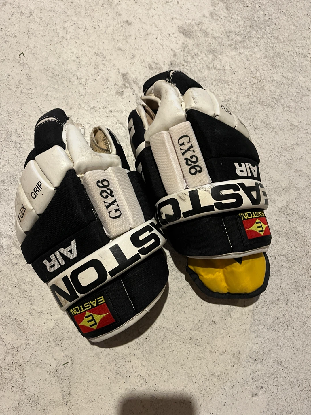 Easton GX26 AIR Hockey Gloves