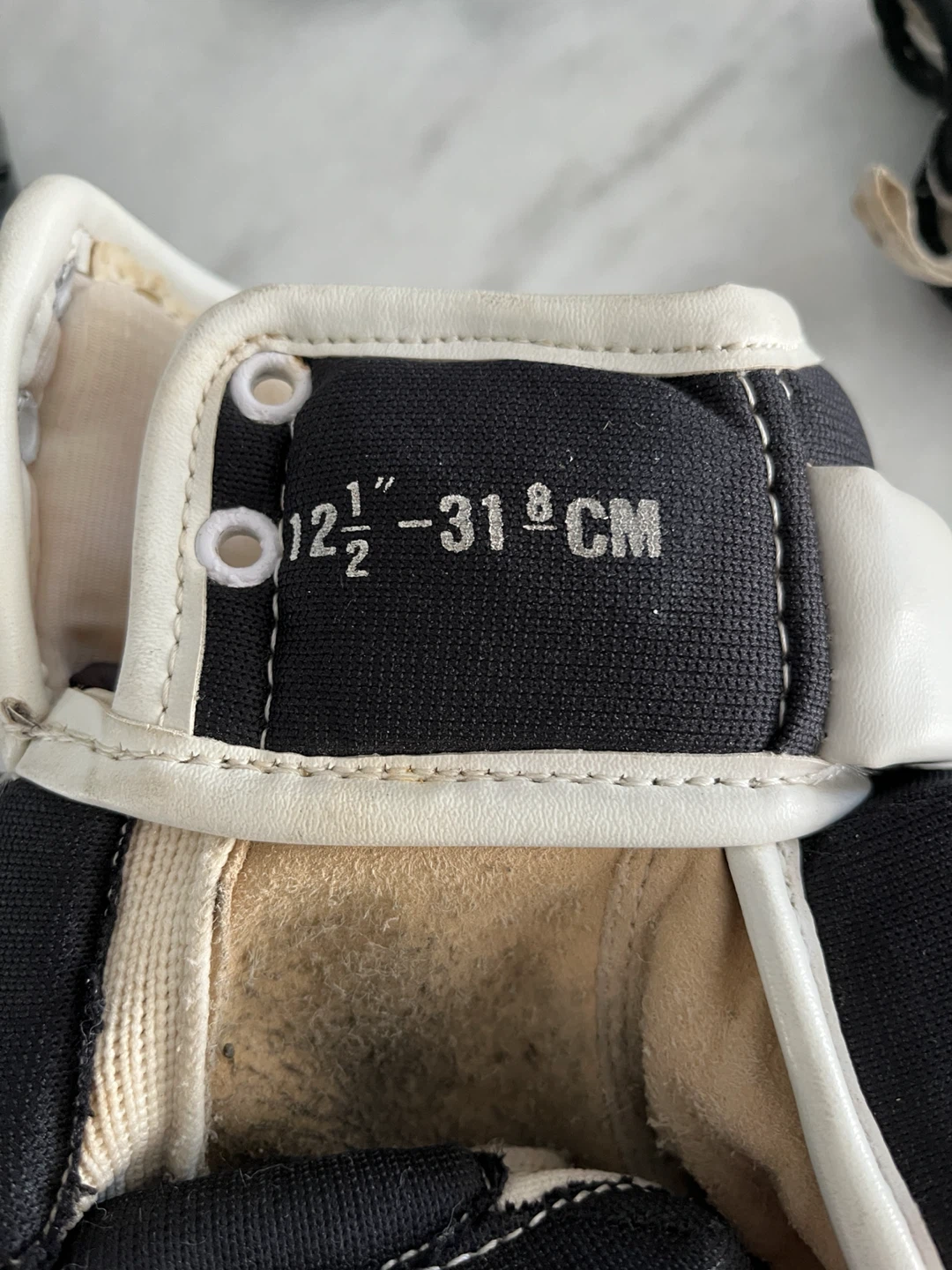 Easton GX26 AIR Hockey Gloves - photo 3